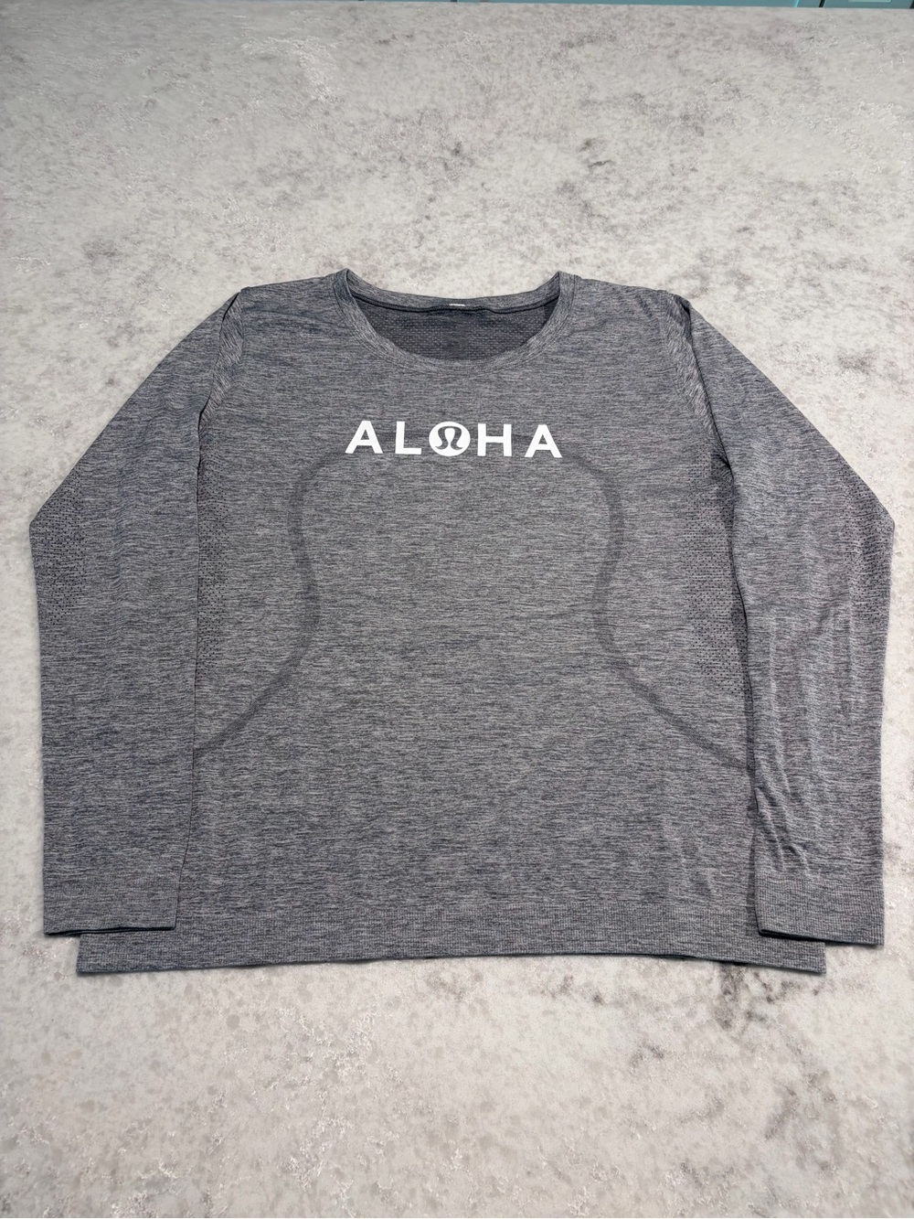 Lululemon Hawaii Aloha Long Sleeve Swiftly Tech Tee - Gray/Size 12